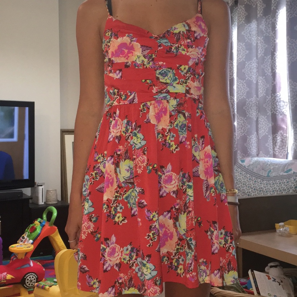 Mid thigh length summer dress